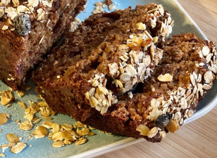 Bizcocho de muesli y manzana