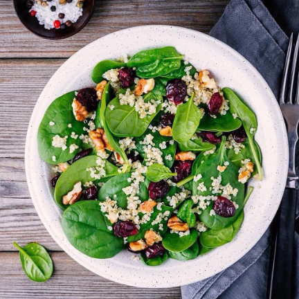 Ensalada de quinoa con espinacas
